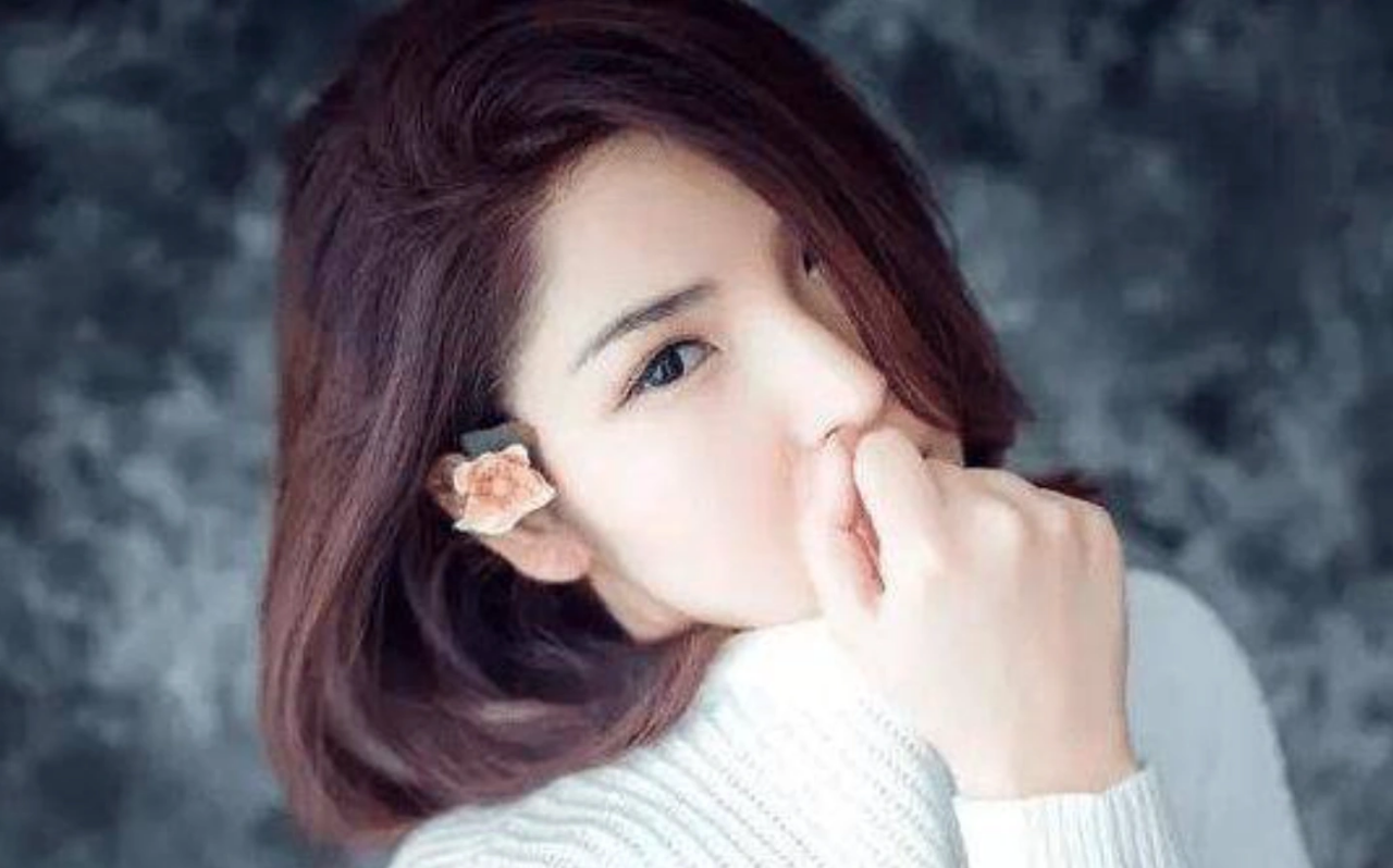 Ngoại tình nhưng ghen với hạnh phúc của người tình và vợ anh ta