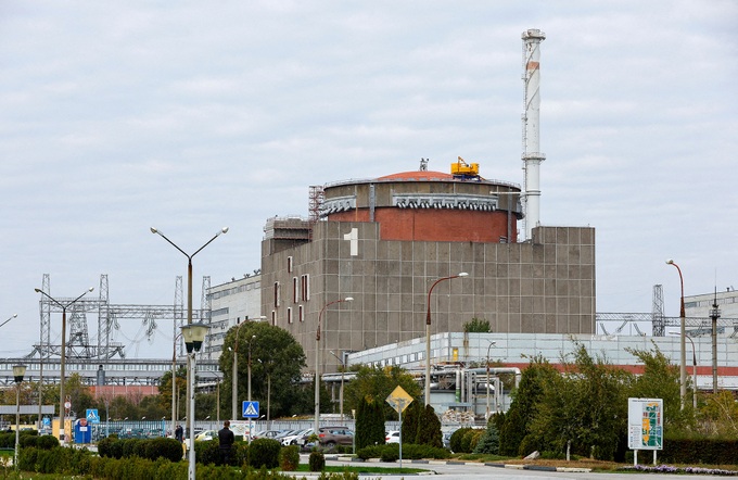 Pháo kích rung chuyển nhà máy hạt nhân Ukraine, IAEA cảnh báo hậu quả đùa với lửa