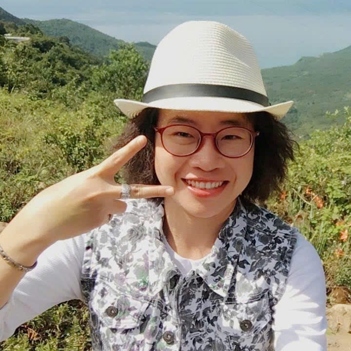 Người phụ nữ trồng rau trên giấc mơ xanh